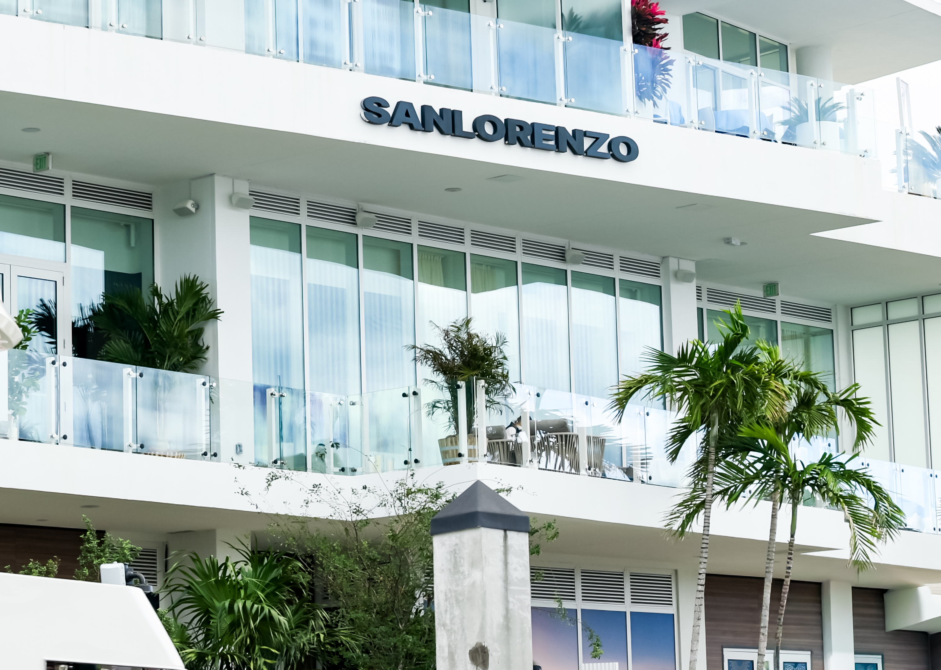 Sequence 01.00_00_13_24.Still002 context